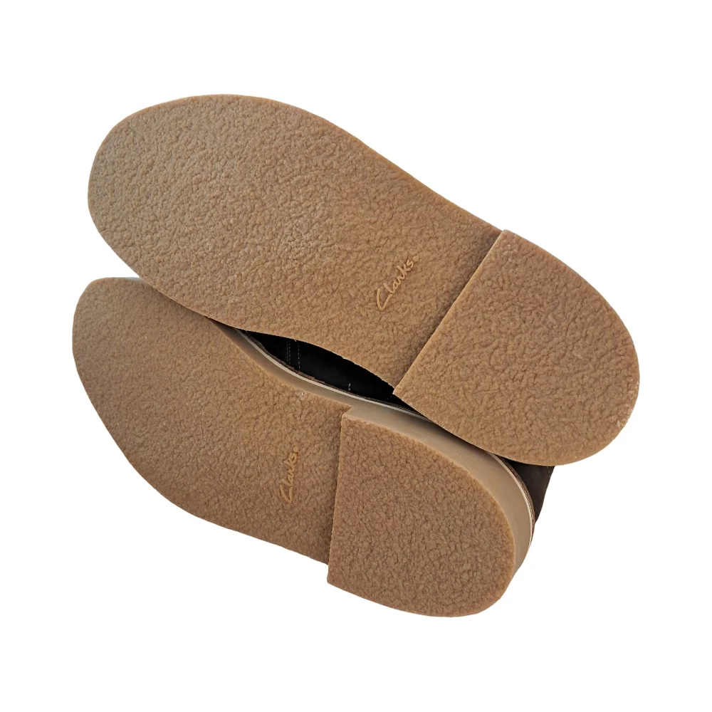 Clarks Brown Leather Men's Chukka Boots with Tan Sole